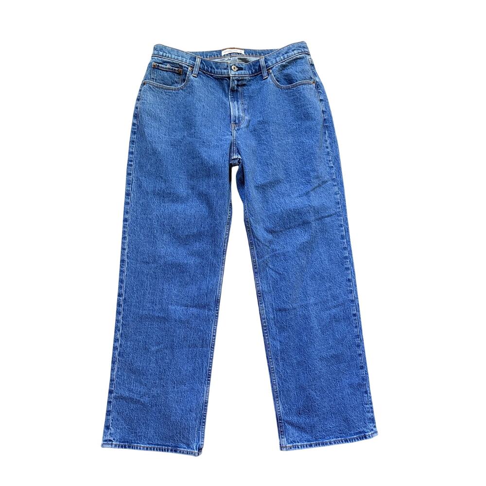 NWT Abercrombie & Fitch Baggy Low Rise Jeans Medium Wash Wide Leg Size 31 - Picture 2 of 7